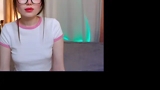 CelestialEwa online show from March 8, 5:33 pm