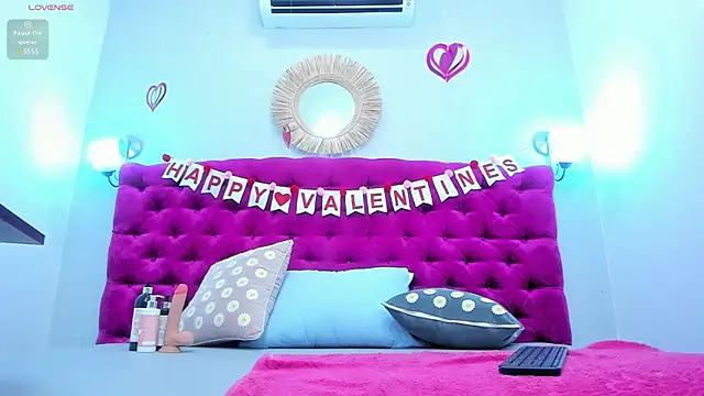 Snapshot of cloy20_ chatting on February 19, 4:22 pm cloy20 online show from February 19, 4:22 pm