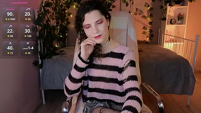 Snapshot of DamienLake chatting on January 31, 8:51 pm DamienLake online show from January 31, 8:51 pm