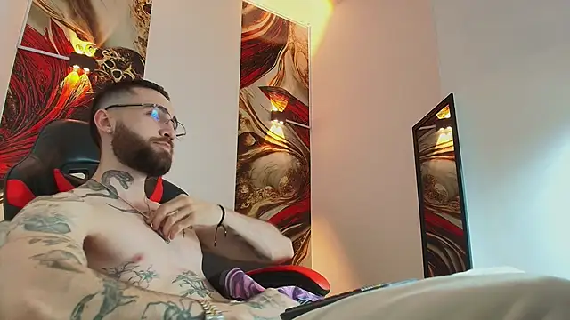 Luke davis01 online show from October 9, 1:31 pm