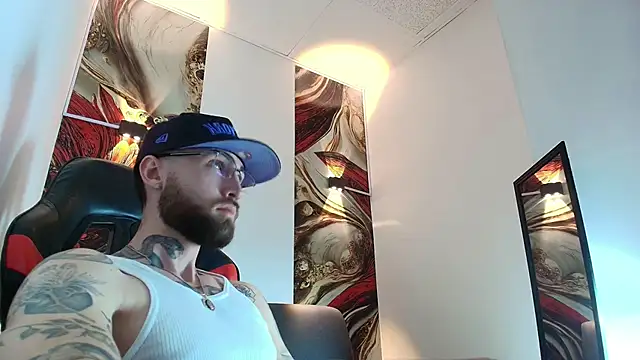 Luke davis01 online show from January 15, 1:05 pm