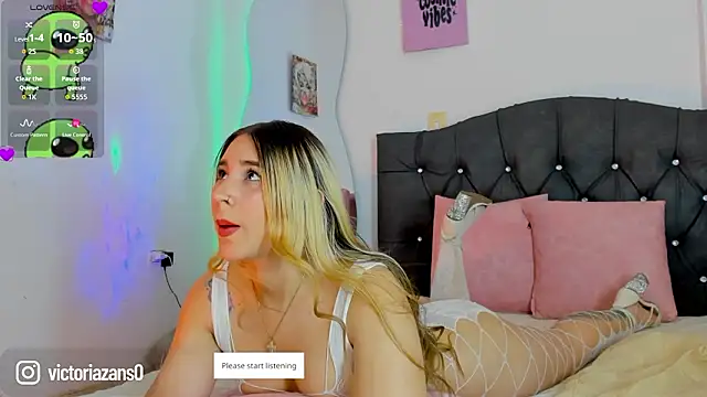 Vickyallien online show from March 21, 3:04 pm