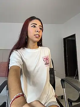 Mirandaa Rogers online show from February 2, 7:12 pm