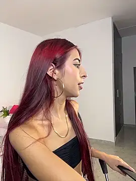 Mirandaa Rogers online show from February 21, 7:04 pm