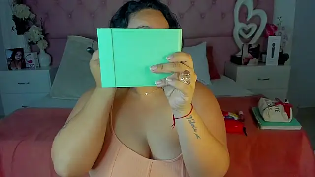 KourtneyEvans online show from February 4, 5:41 pm