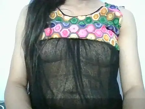 Snapshot of laila_10 chatting on February 26, 7:13 pm laila 10 online show from February 26, 7:13 pm