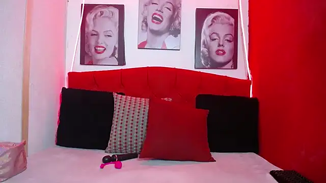 Tiana Ebony18 online show from April 15, 12:23 pm