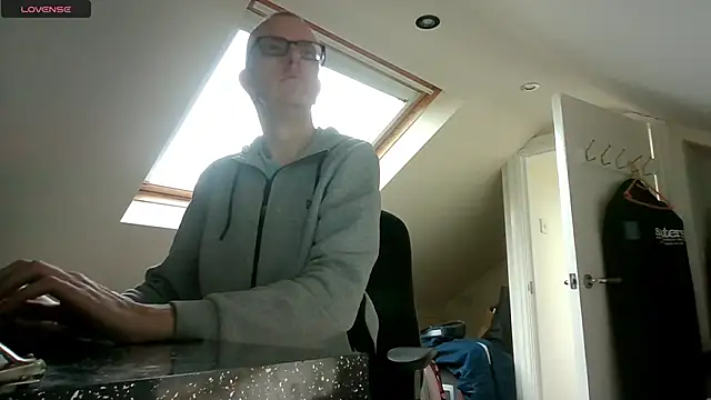 AdmiredThirty online show from December 14, 12:21 pm