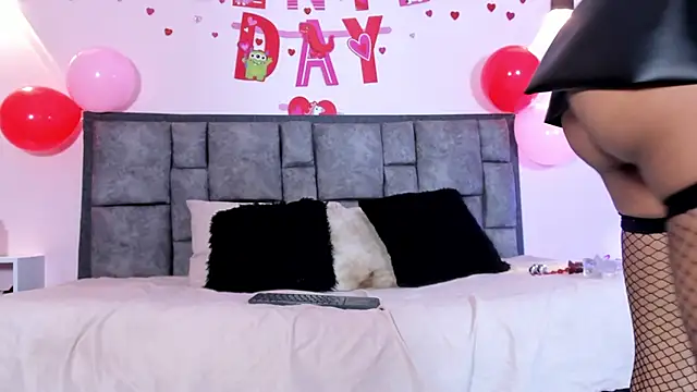 Snapshot of AdelaLust chatting on February 11, 3:44 am AdelaLust online show from February 11, 3:44 am