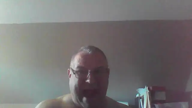 Snapshot of mkestr69 chatting on September 25, 5:49 pm mkestr69 online show from September 25, 5:49 pm