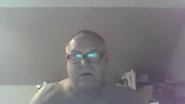 mkestr69 online show from August 5, 8:00 pm