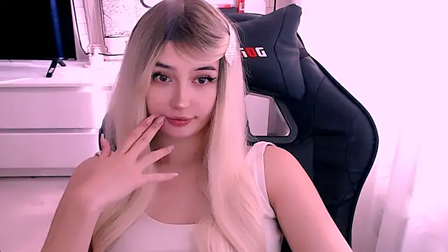 beauty blonde online show from October 12, 5:50 am