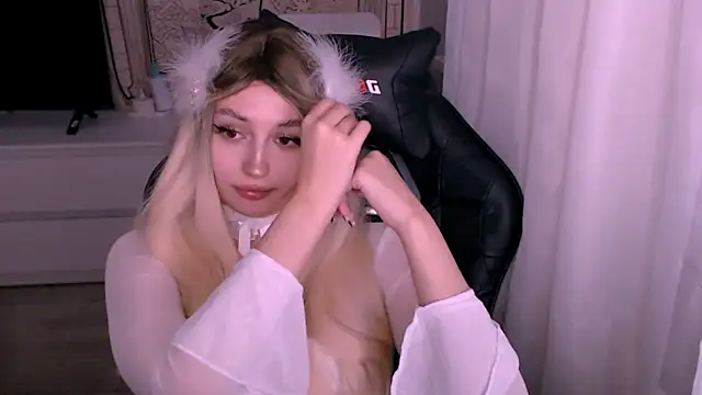 beauty blonde online show from November 10, 2:10 am