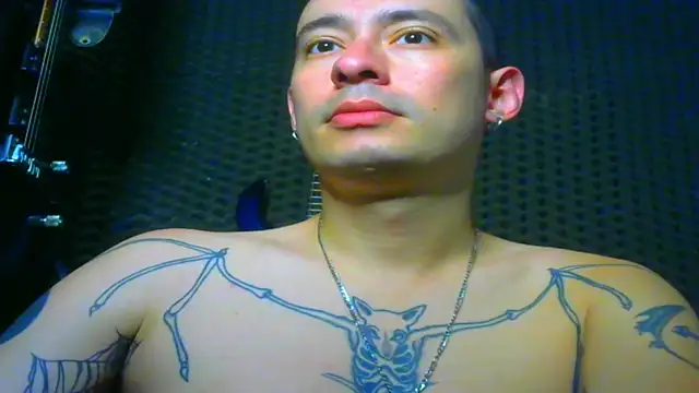 vampireathome online show from March 15, 8:10 pm