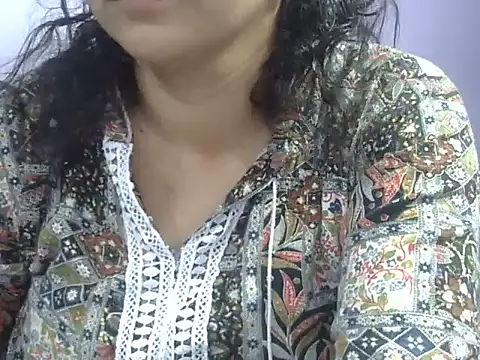 Your cutiepie  online show from March 25, 3:29 pm