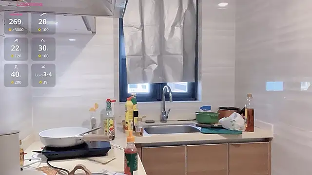 Moonccoi online show from September 10, 2:00 am