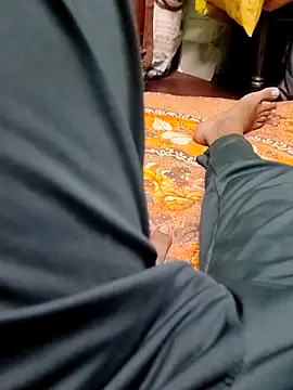 Snapshot of Yashkumar_0697 chatting on February 13, 8:13 pm Yashkumar 0697 online show from February 13, 8:13 pm