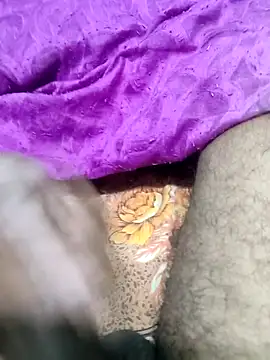 Snapshot of Yashkumar_0697 chatting on February 26, 9:48 pm Yashkumar 0697 online show from February 26, 9:48 pm