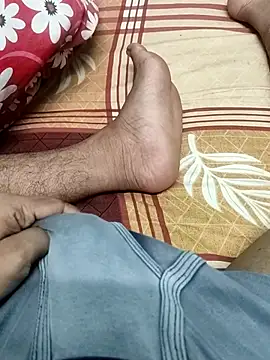 Snapshot of Yashkumar_0697 chatting on February 13, 6:48 pm Yashkumar 0697 online show from February 13, 6:48 pm