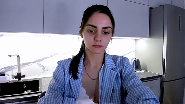 EmiliaZen online show from February 20, 1:08 pm