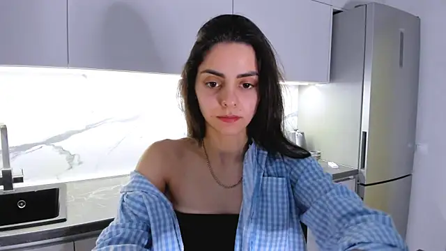 EmiliaZen online show from March 6, 9:09 pm