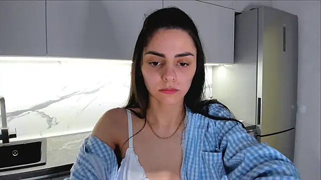 EmiliaZen online show from March 7, 9:17 pm