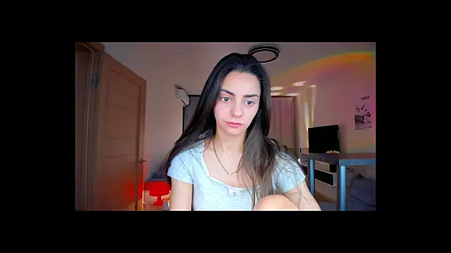 EmiliaZen online show from February 19, 3:30 pm