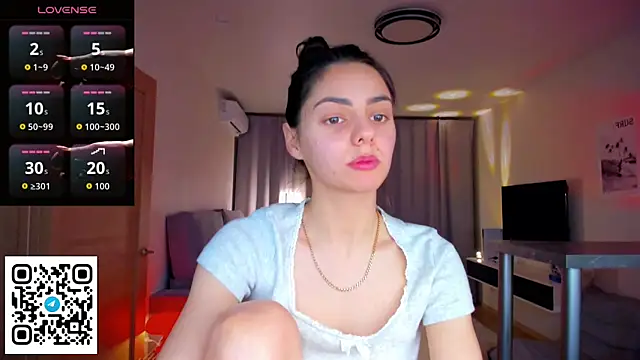 EmiliaZen online show from March 27, 6:07 pm