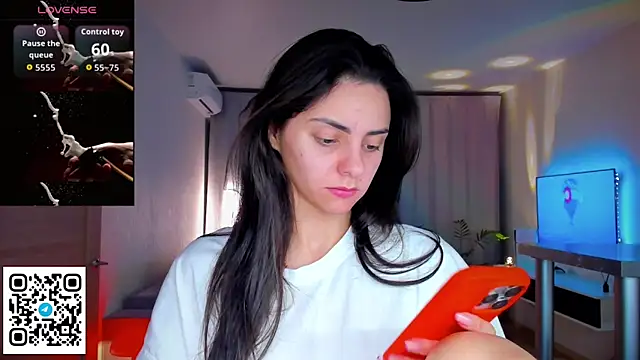 EmiliaZen online show from April 13, 9:42 pm