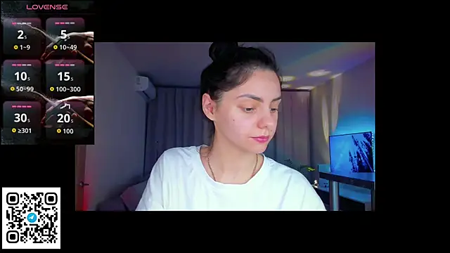 EmiliaZen online show from April 17, 4:43 pm