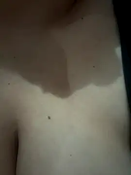 daianaspencer online show from December 20, 7:37 am