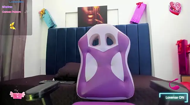 Snapshot of Ariel_star1 chatting on February 18, 4:26 pm Ariel star1 online show from February 18, 4:26 pm