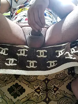 Snapshot of Armand66_ chatting on October 31, 9:27 pm Armand66 online show from October 31, 9:27 pm