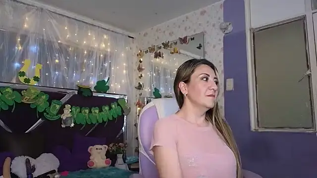 Snapshot of Dary_walker chatting on March 22, 6:14 pm Dary walker online show from March 22, 6:14 pm