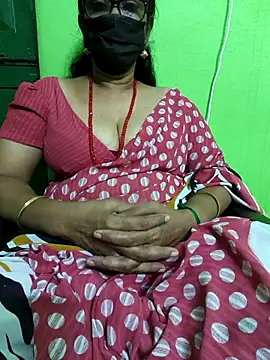 Snapshot of niiveditha chatting on March 2, 6:08 pm niiveditha online show from March 2, 6:08 pm