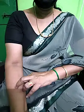 Snapshot of niiveditha chatting on March 13, 1:40 pm niiveditha online show from March 13, 1:40 pm