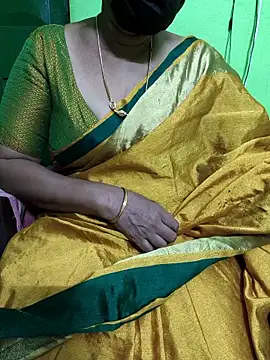 Snapshot of niiveditha chatting on March 21, 6:05 am niiveditha online show from March 21, 6:05 am