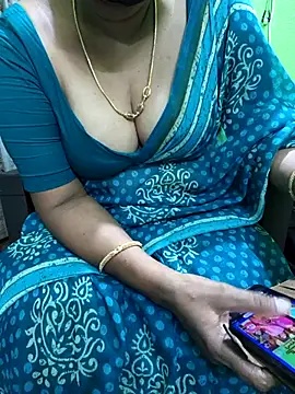 Snapshot of niiveditha chatting on September 18, 2:08 pm niiveditha online show from September 18, 2:08 pm