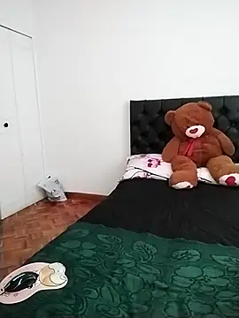 PenelopeMist online show from February 19, 8:10 pm