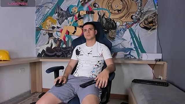 Snapshot of Sebastian_Phoenix chatting on March 4, 3:22 am Sebastian Phoenix online show from March 4, 3:22 am