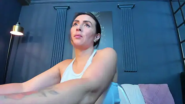 scarlet edwars online show from May 25, 6:03 pm