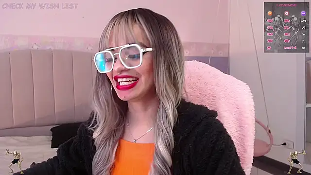 Snapshot of Emerald_gh chatting on October 20, 3:40 am Emerald gh online show from October 20, 3:40 am