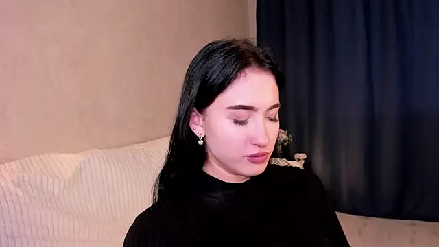 Snapshot of LynnaHandley chatting on February 11, 6:08 am LynnaHandley online show from February 11, 6:08 am