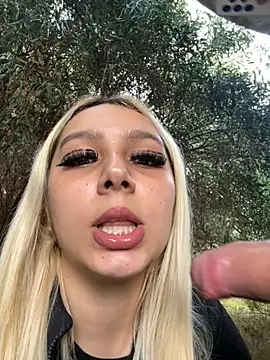 hotamanda01 online show from December 4, 1:09 pm