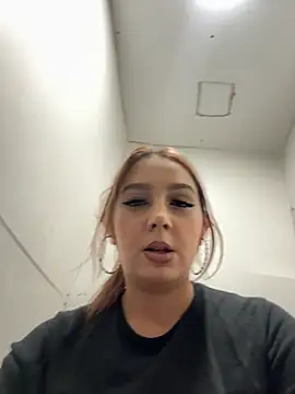 hotamanda01 online show from March 20, 7:30 pm