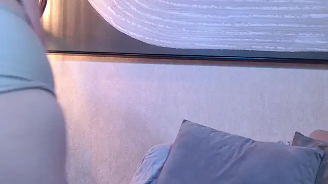 lissa palmer online show from November 17, 3:23 am