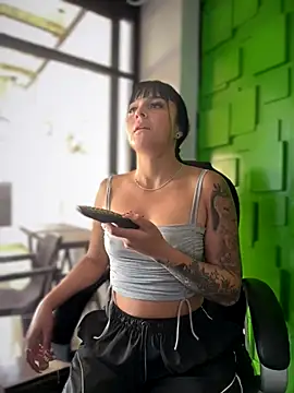 Dulce  Boyd online show from October 23, 1:10 pm