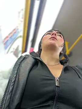 Dulce  Boyd online show from December 14, 1:05 pm