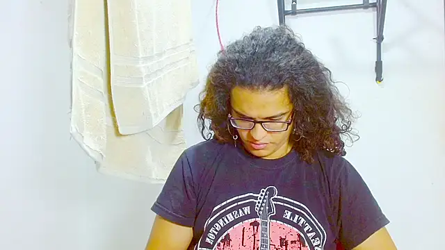 Diane blossom online show from February 9, 12:30 pm