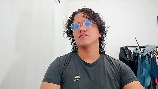 Diane blossom online show from April 14, 11:55 pm